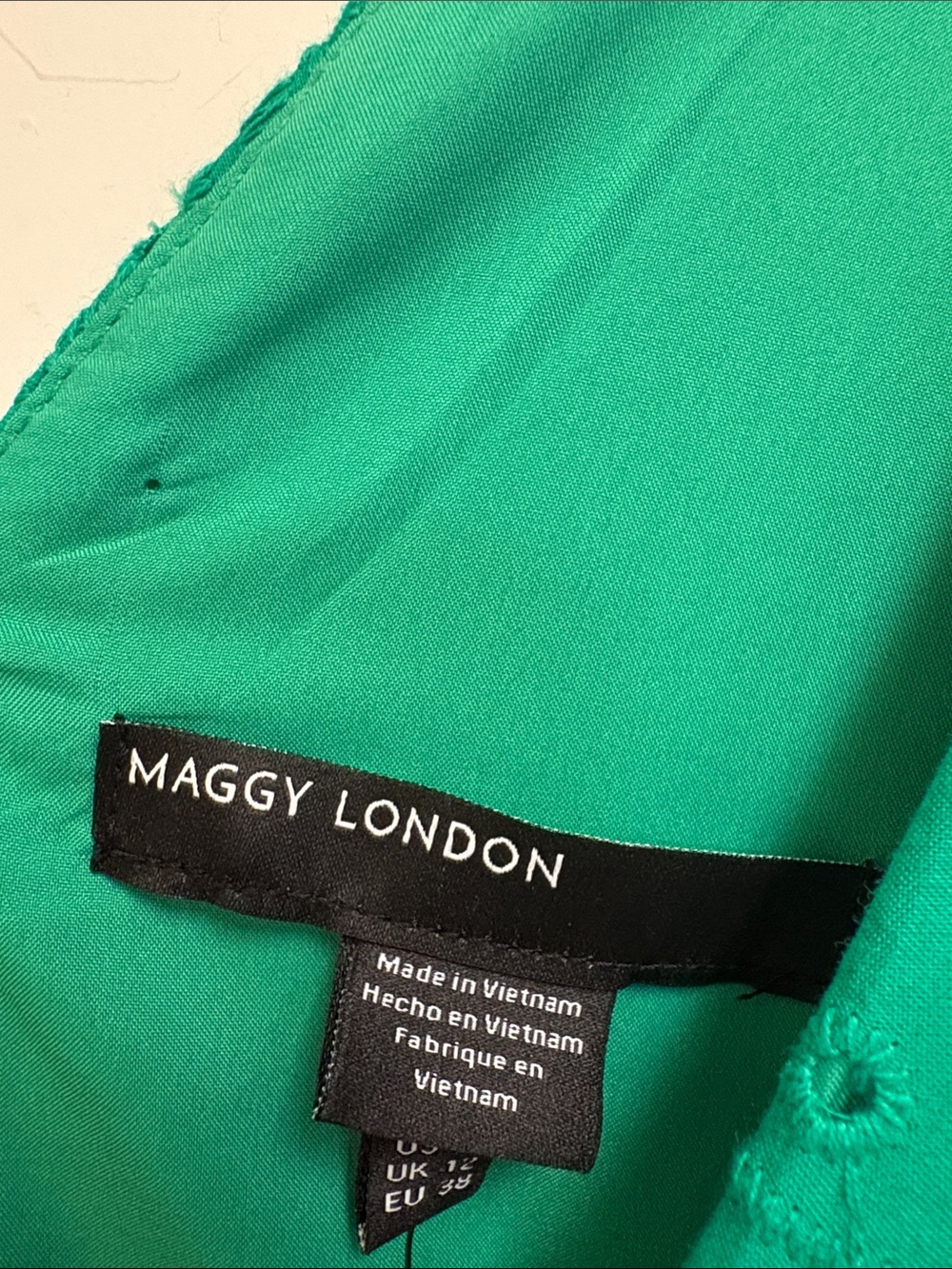 NWT Maggy London Green Eyelet V-Neck Ruffle Midi Dress - Picture 5 of 16